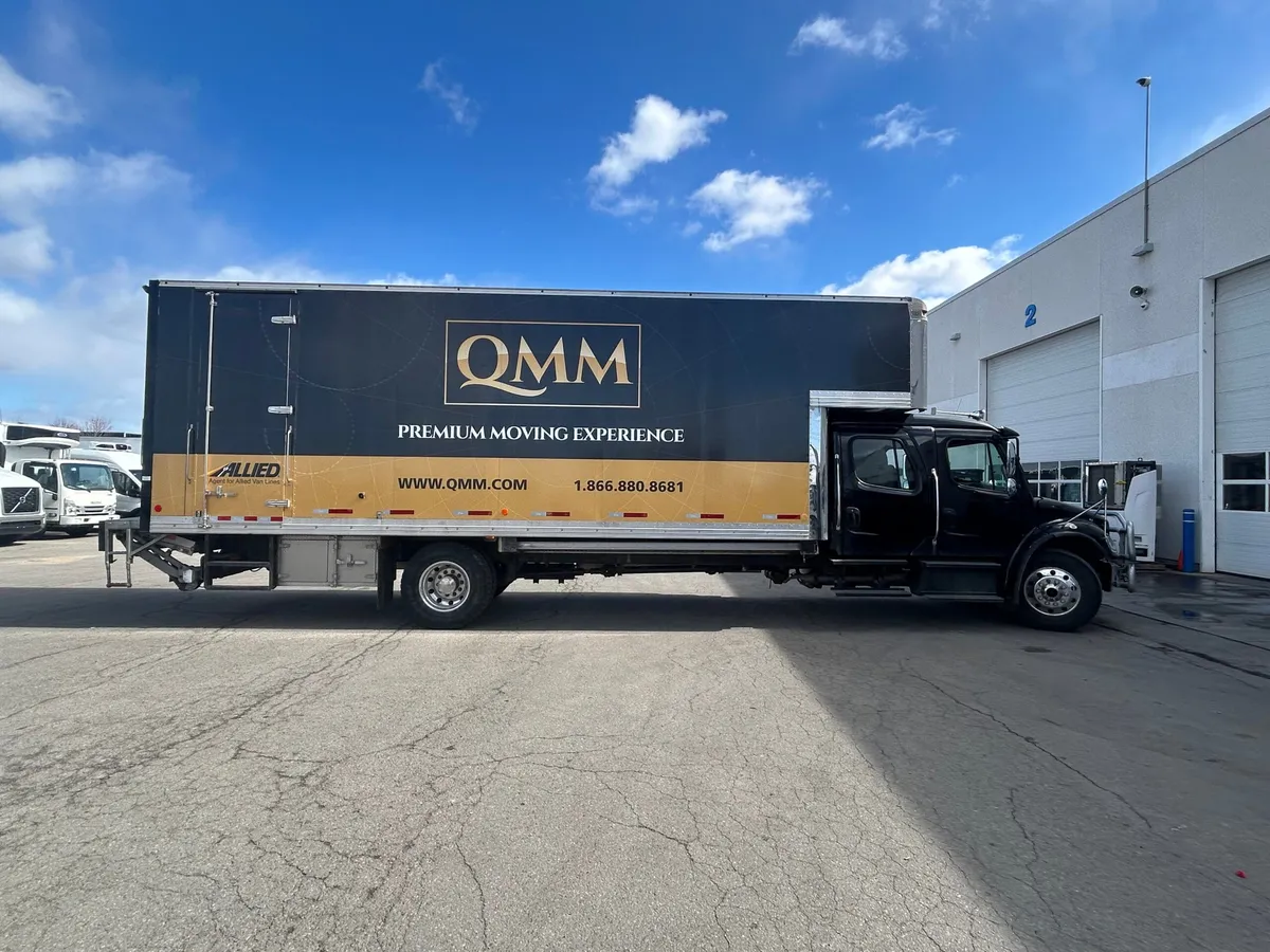 How Fleet Graphics Enhance Employee Morale and Company Pride